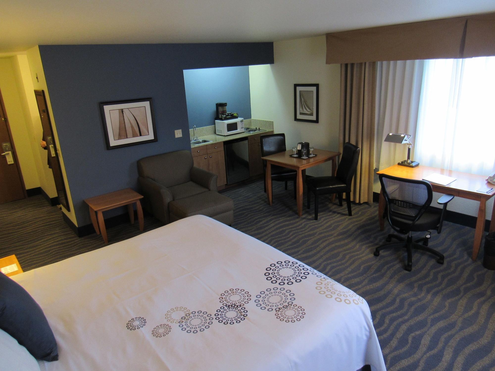 Best Western Plus Edmonds Harbor Inn Extérieur photo