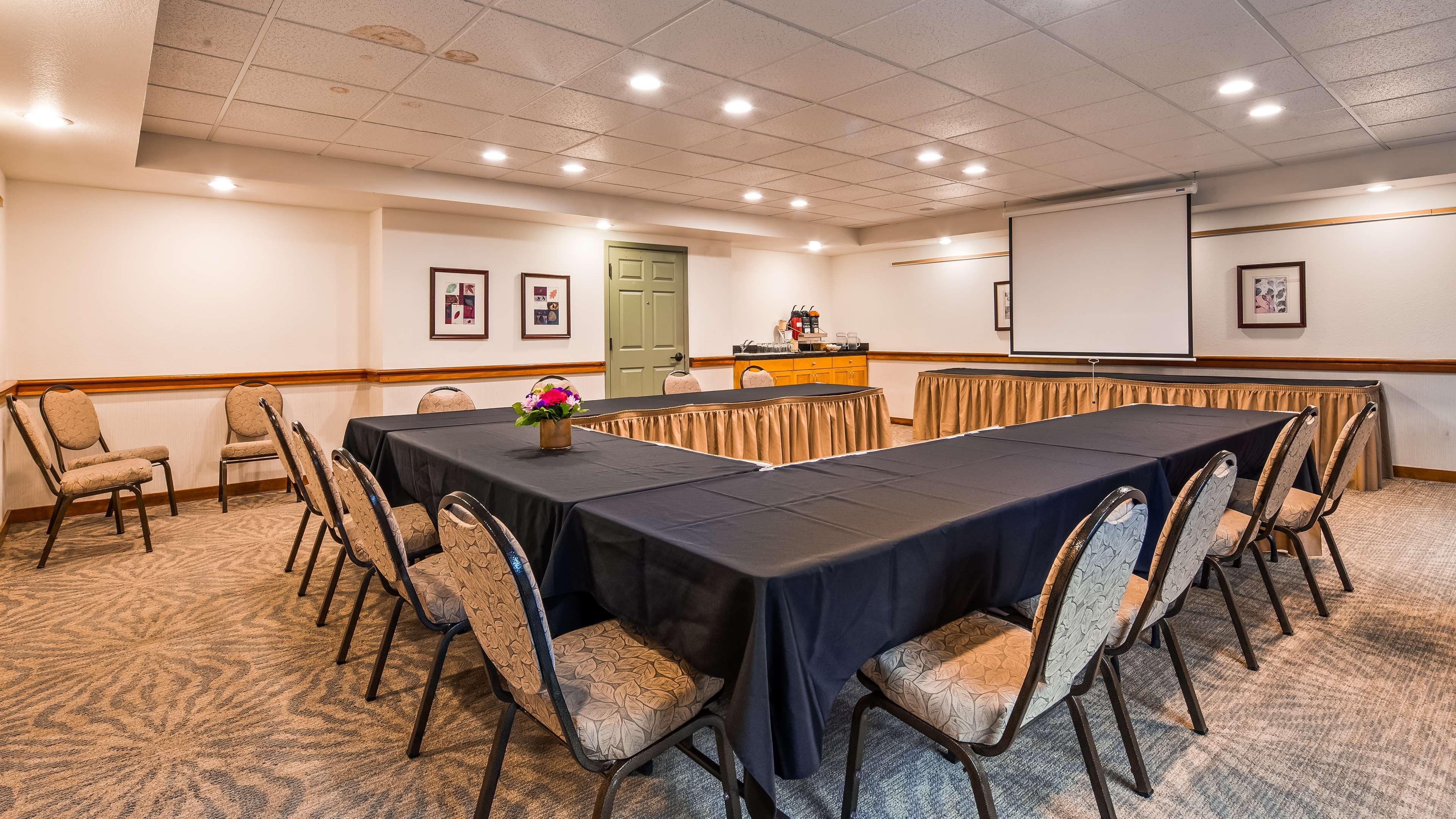 Best Western Plus Edmonds Harbor Inn Extérieur photo