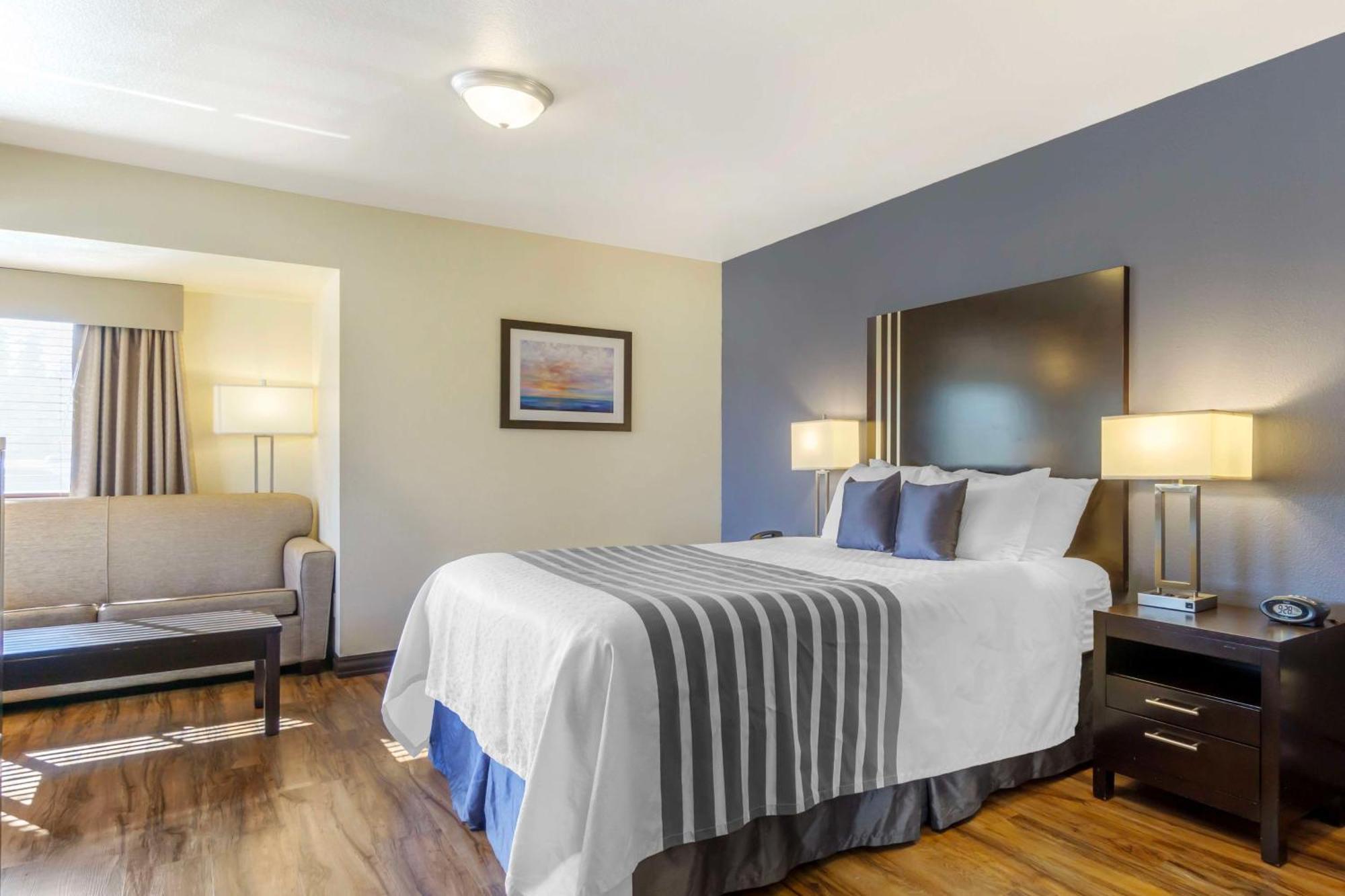 Best Western Plus Edmonds Harbor Inn Extérieur photo