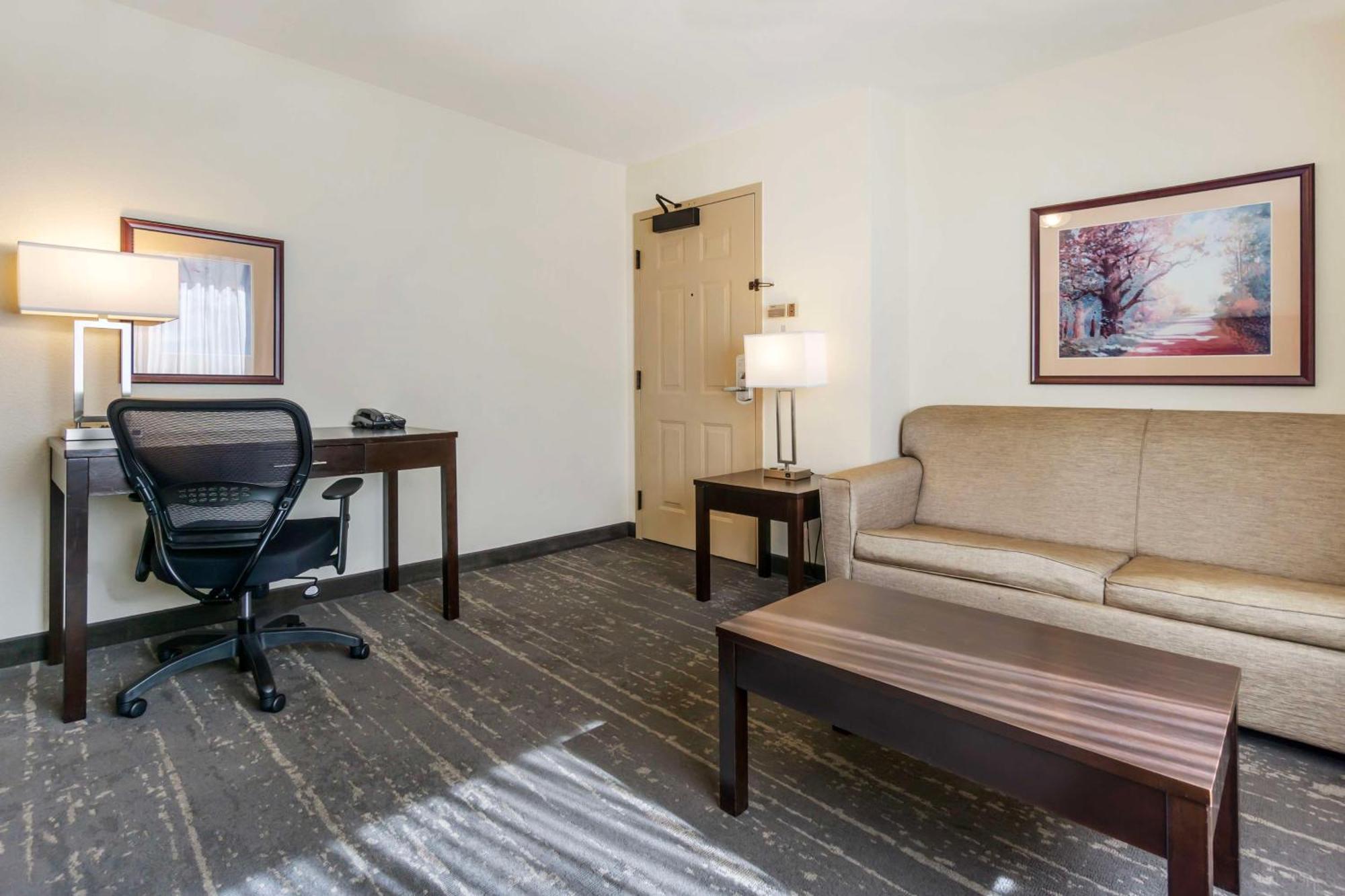Best Western Plus Edmonds Harbor Inn Extérieur photo