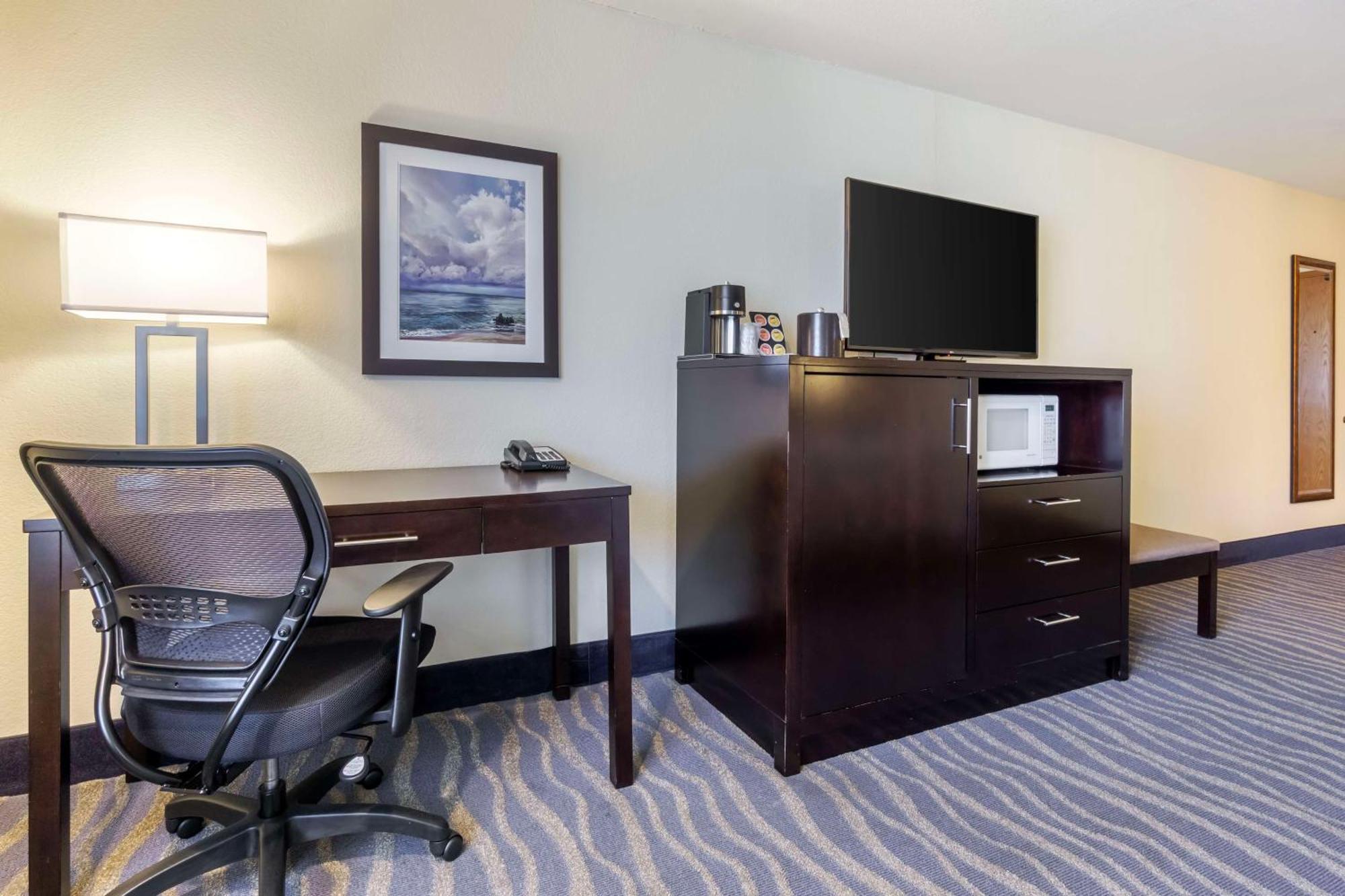 Best Western Plus Edmonds Harbor Inn Extérieur photo