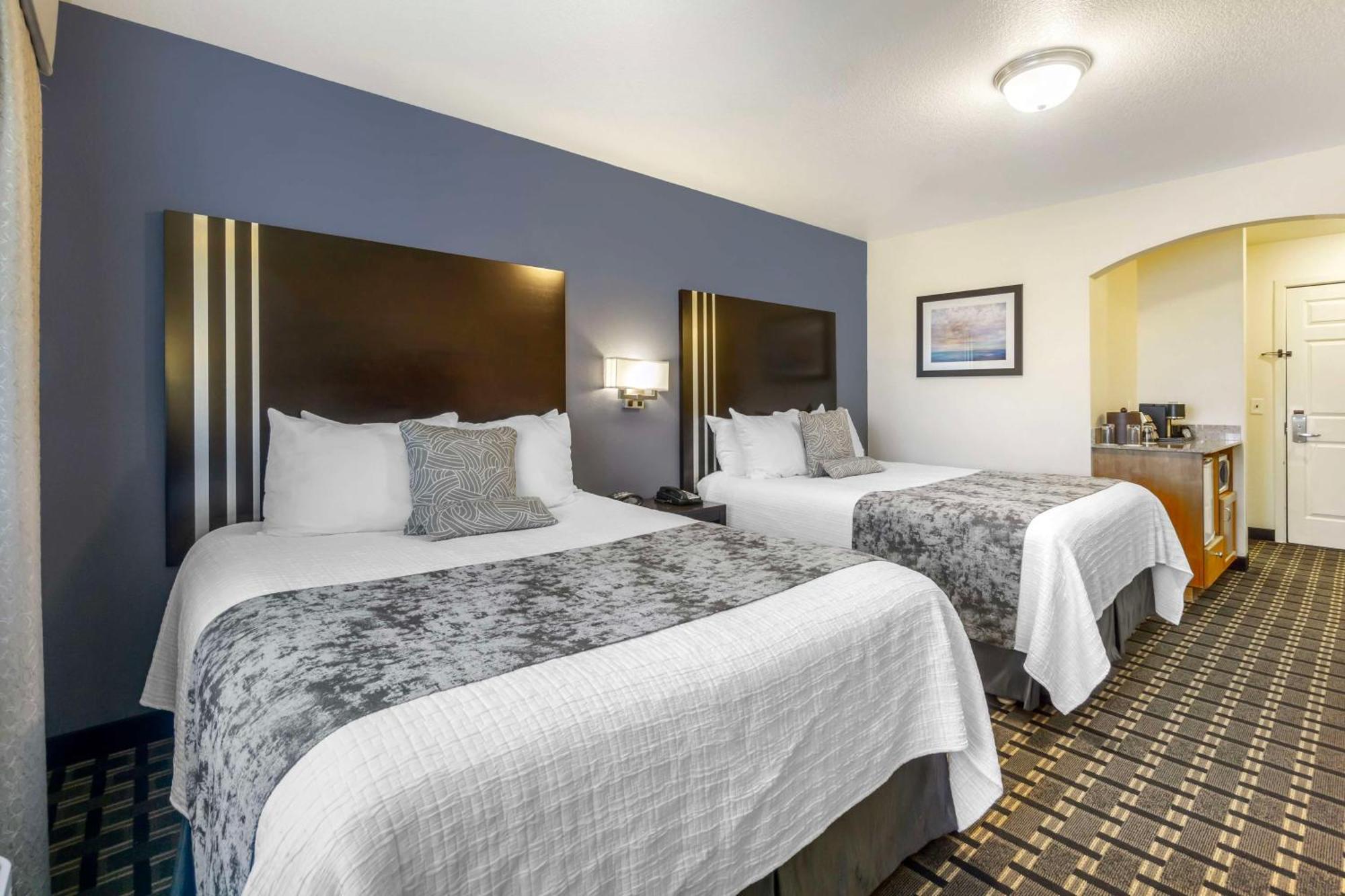 Best Western Plus Edmonds Harbor Inn Extérieur photo