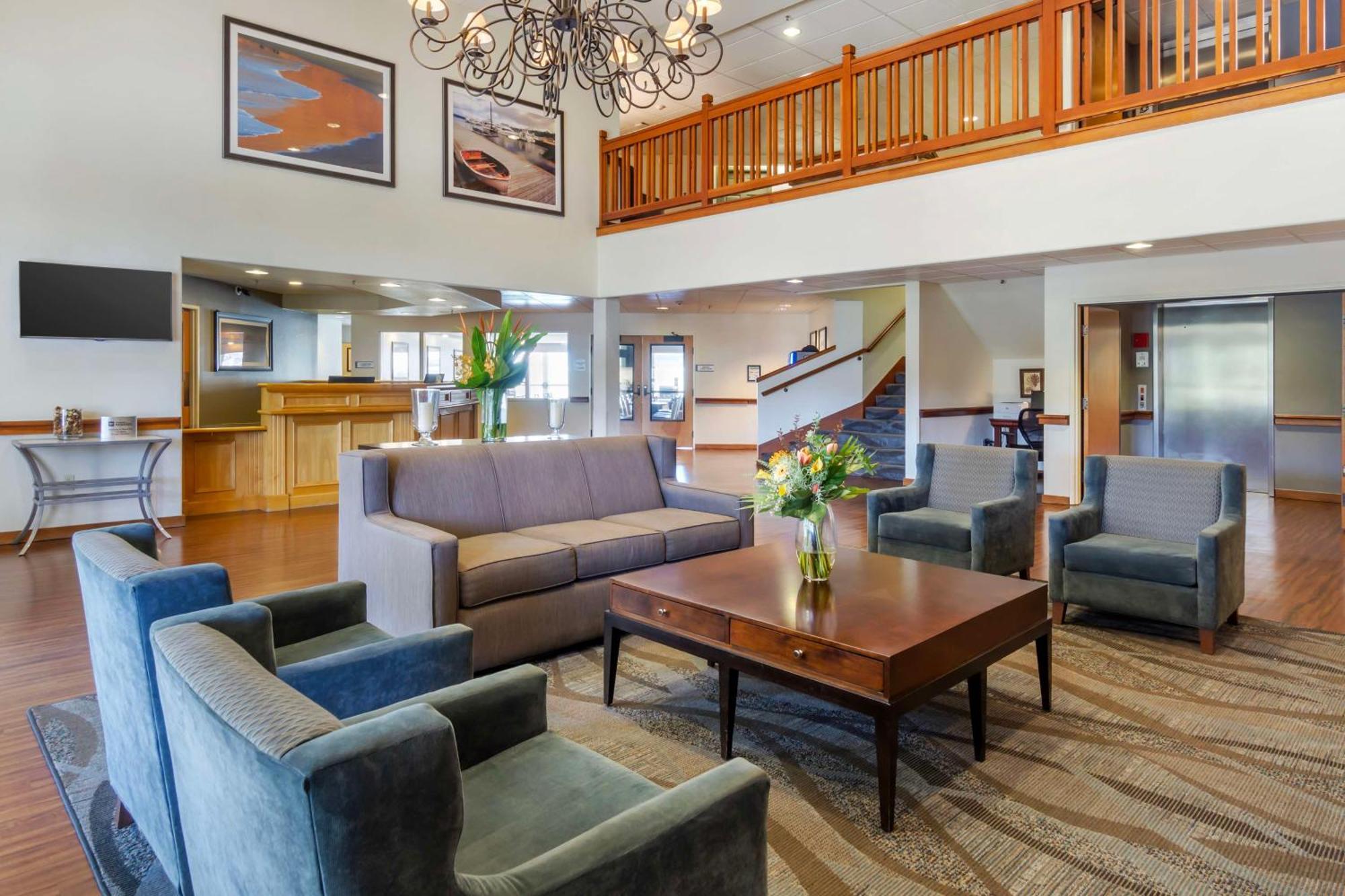 Best Western Plus Edmonds Harbor Inn Extérieur photo