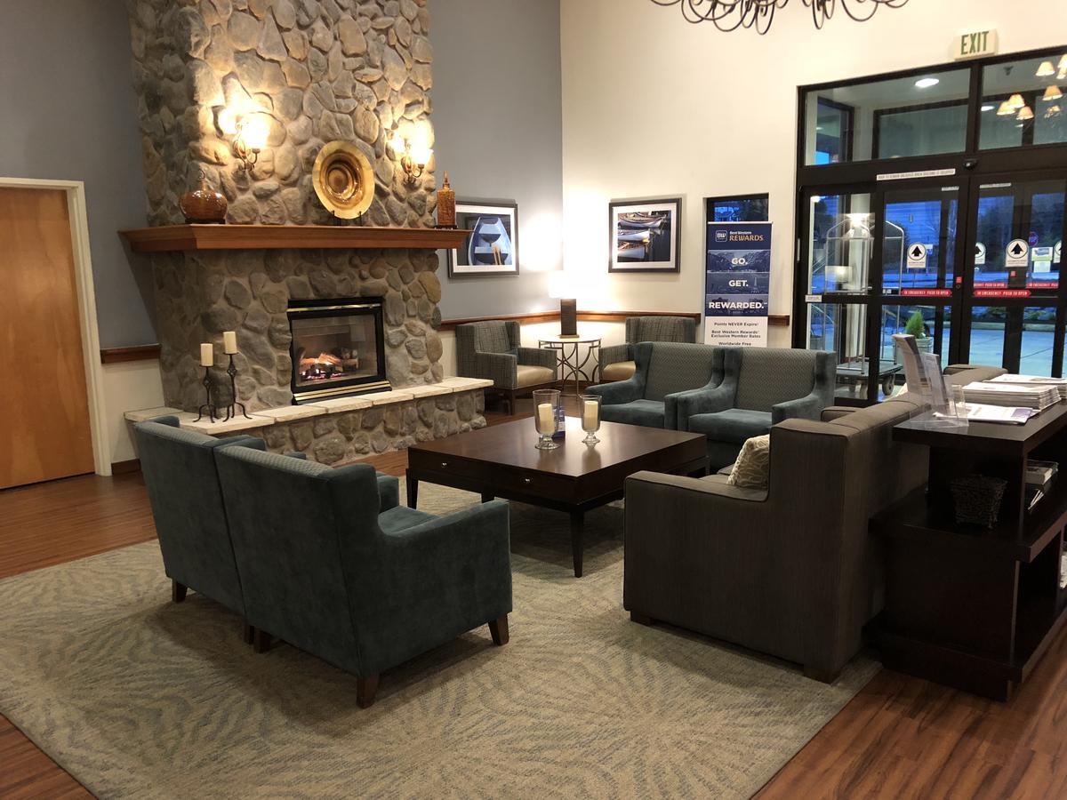 Best Western Plus Edmonds Harbor Inn Extérieur photo