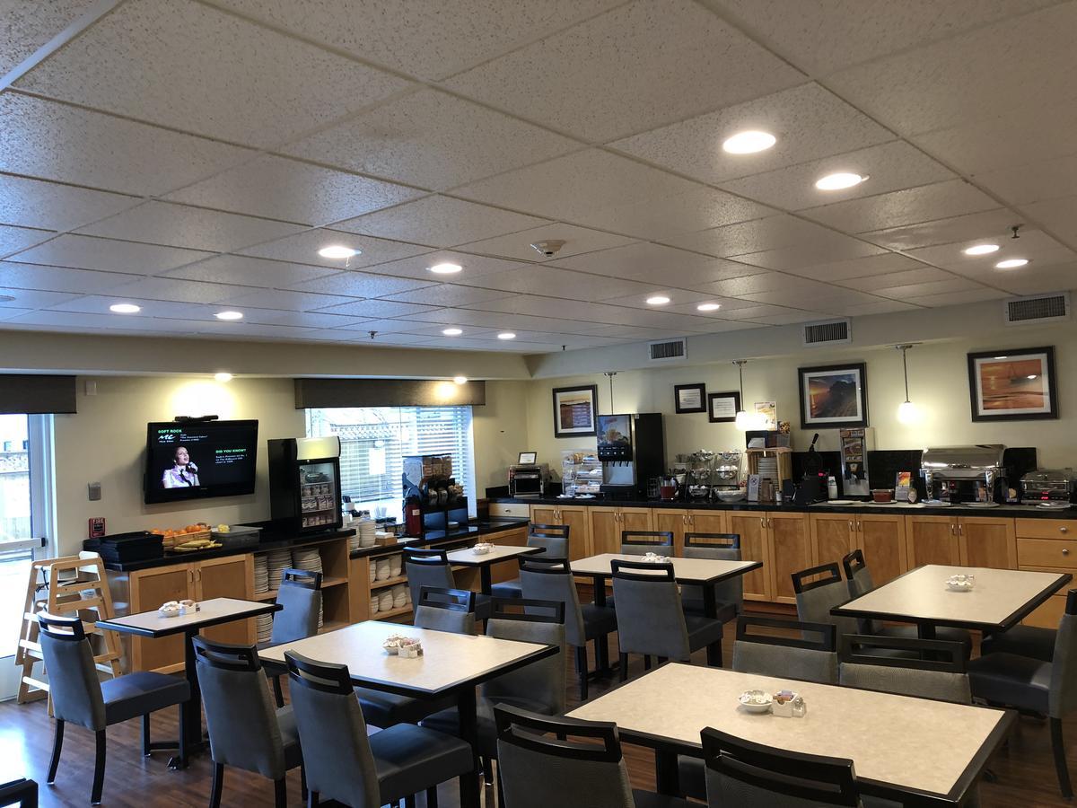 Best Western Plus Edmonds Harbor Inn Extérieur photo